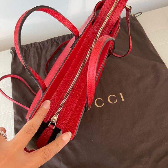 Gucci Pebble Leather handbag - Picture 7 of 11